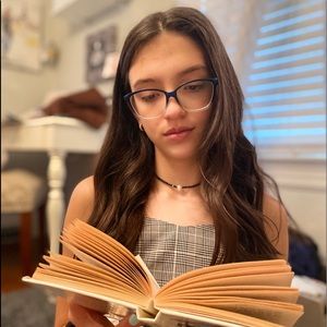 Meet your Posher, Lydia